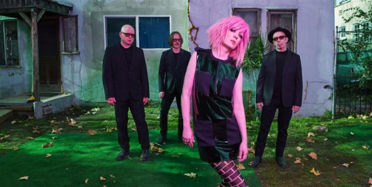 Garbage debuts new song